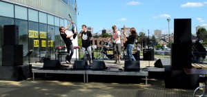 Air guitar, quite literally
